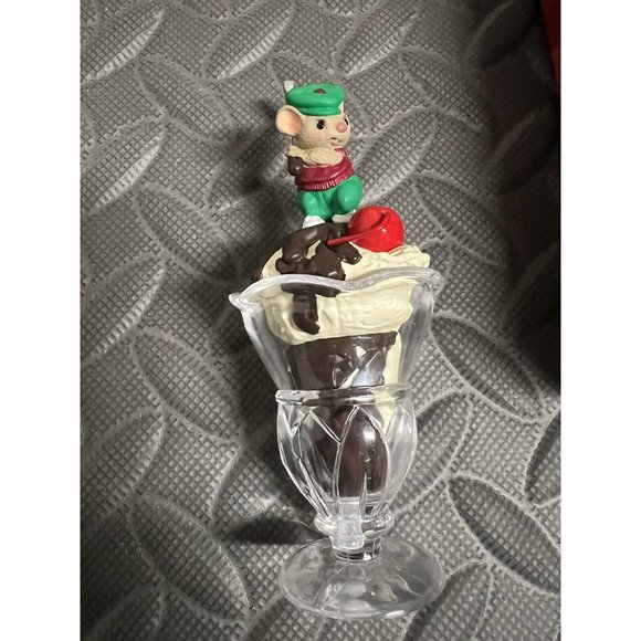 Hallmark Keepsake Ornament Sundae Golfer Ice Cream Mouse Vintage Christmas‎ Tree - Picture 1 of 7